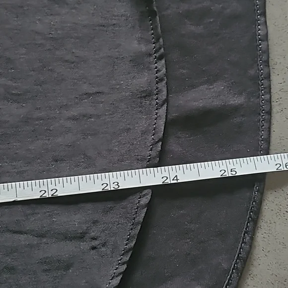 Rose + Olive Black Puff Sleeve. Size M - Picture 7 of 7